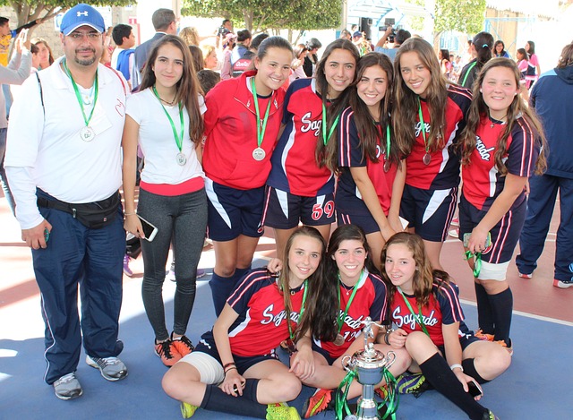 许多球队和 许多球队和